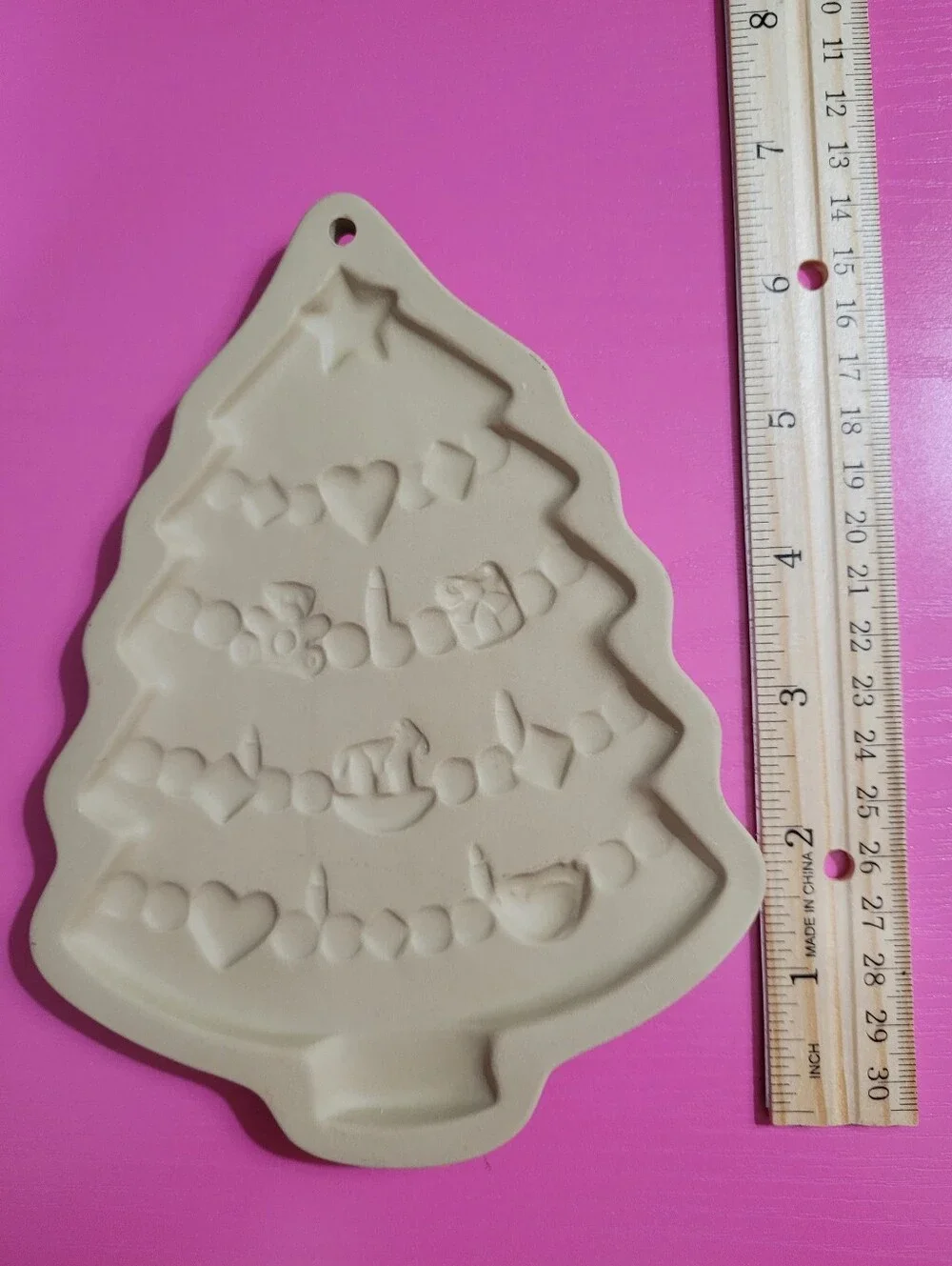 Vintage 1986 Brown Bag Cookie Art Christmas Tree Mold (1138)